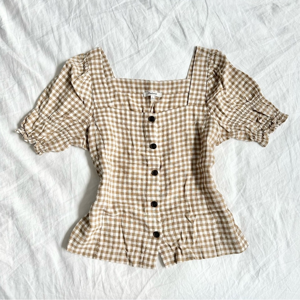 beige gingham top🤍